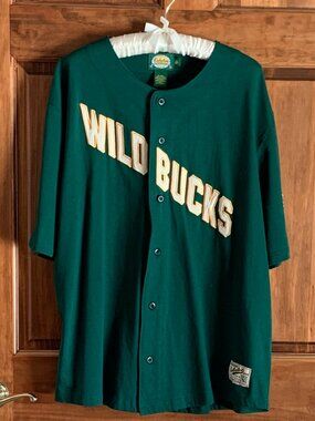 CABELA'S WILD BUCKS XL MENS JERSEY, GREEN W/ GOLD STICHING, EXCELLENT CONDITION